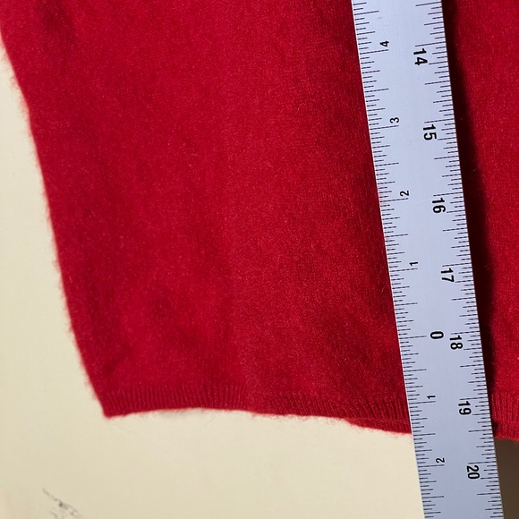 Cashmere Classic Red Women's Top - Picture 8 of 8